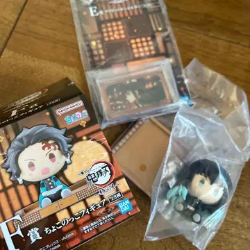 귀멸의 칼날 제일복권 언니의 원수 E상 아크릴 키링 F상 쪼꼬넛 피규어