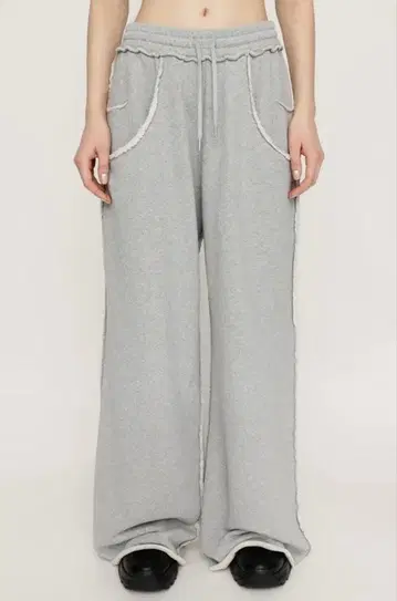 SLY CUT OUT STRAIGHT SW 팬츠 미사용