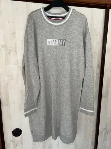 TOMMY JEANS 롱 기장 맨투맨 원피스