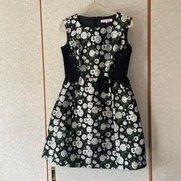 긴자 매기 Super Beauty 원피스 무릎 아래