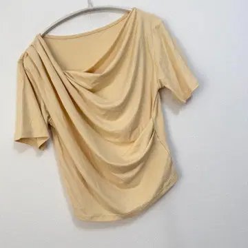 센스 오브 플레이스 바이 어반 리서치 아지메 드레이프 탑 (반팔)