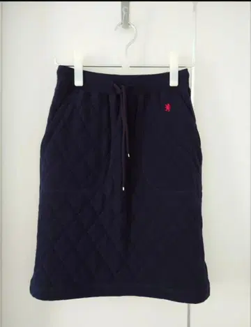 Gymphlex 네이비 퀼팅 스커트