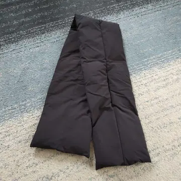 GU 히트 패디드 빅 머플러+E 블랙