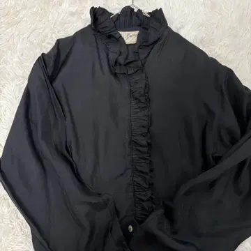 실크 100% 멜로즈 빈티지 프릴 블라우스 블랙 조개 버튼