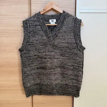 M TO R 무토아르 새상품급 니트 베스트