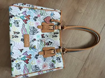 Dooney & Bourke 디즈니