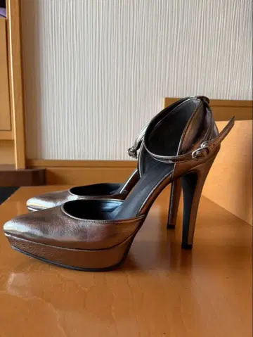 ESPERANZA 메탈릭 브라운 스틸레토 하이힐