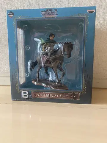 진격의 거인 제일복권 B상 리바이 기마 피규어