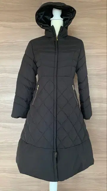 에이미 이스트 월 퀼팅 롱다운