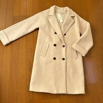 Millennia 코트 미사용품