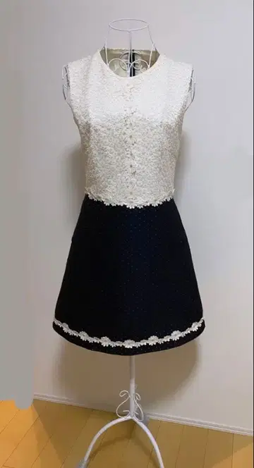 TED BAKER 원피스 무릎 기장 미니 꽃무늬 자수 럭셔리