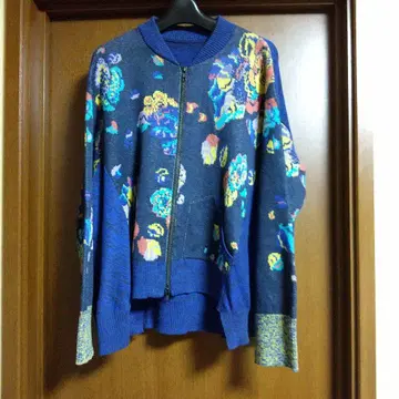 센소유니코 CUBECUBE 긴팔 니트 가디건 자카드 직물