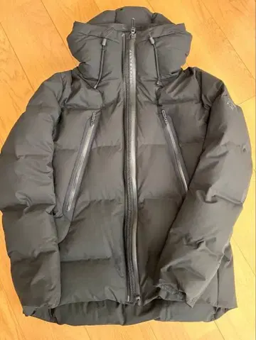 데상트 올터레인 MOUNTAINEER 마운테니어 미즈사와 다운 L 사이즈