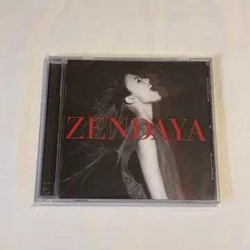 Zendaya 데뷔 앨범 CD