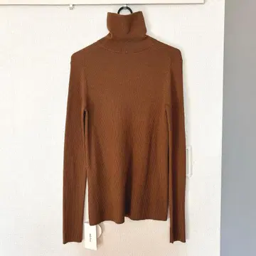 [택 포함 새상품] 미라 오웬 터틀넥 니트 브라운