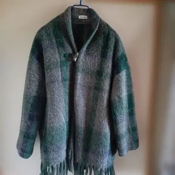 Plantation 울 혼방 소재 프린지 코트 그레이와 그린