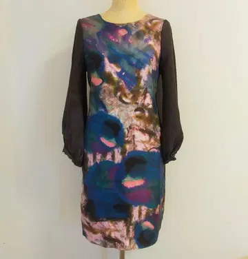 신시아 로리 무릎 기장 원피스