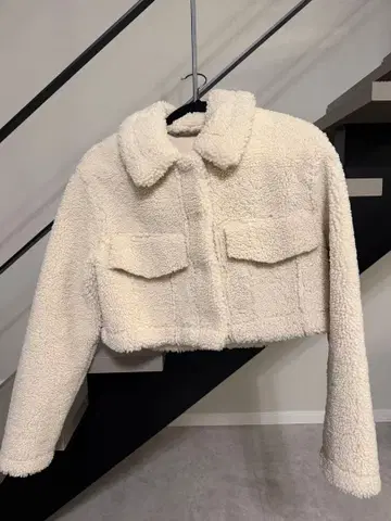 ZARA 크롭 보아 자켓