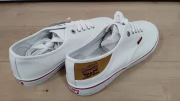 Levi's 화이트 캔버스 스니커즈 택 포함 새상품