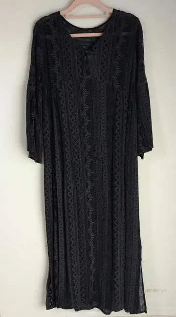 ROSSO 자수 블랙 드레스