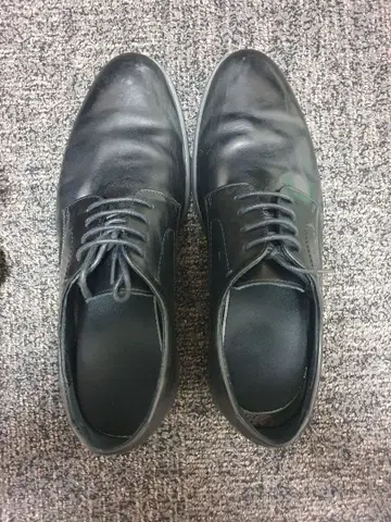 블랙 가죽 신발