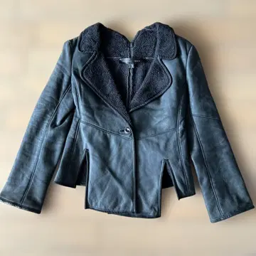 가죽 블랙 숏 자켓 theory