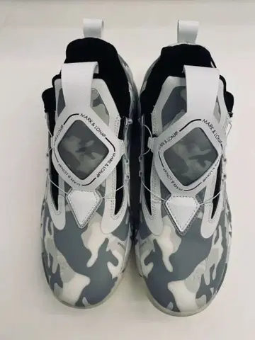 마크앤로나 골프화