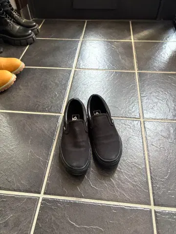 Vans 클래식 슬립온 블랙