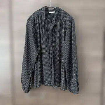 투모로우랜드 도트 블라우스