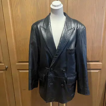 테일러드 가죽 자켓