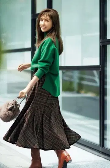 저스길리티 울 캐시미어 하이넥 풀오버 사이즈 2