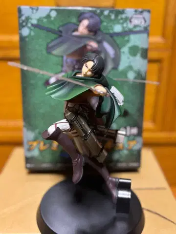 진격의 거인 리바이 프리미엄 피규어 입체기동장치