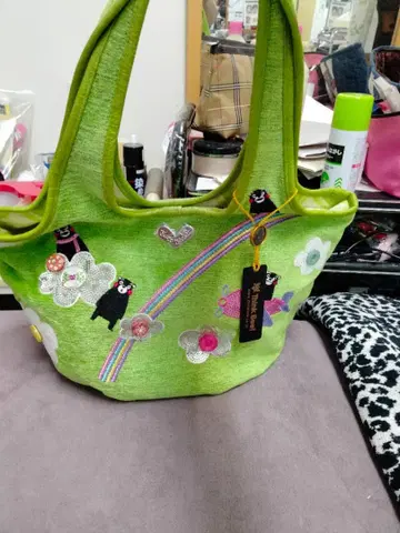 자수 장식 그린 컬러 토트백