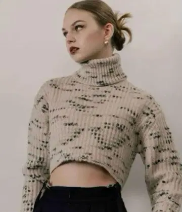 THE TOE Biarritz 하이넥 니트