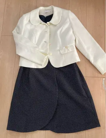 PRIVATE LABEL 자켓 & 도트 무늬 원피스 세트