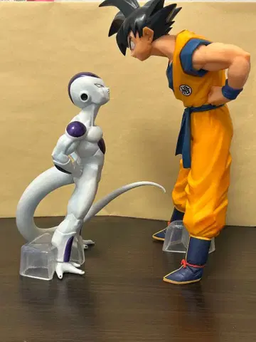 드래곤볼 프리저 손오공 피규어