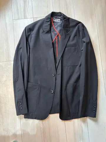 블랙 테일러드 자켓과 팬츠 세트