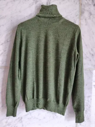 Drawer 미사용 새상품 18G 캐시미어 실크 터틀넥 니트