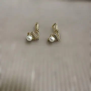 골드 펄 비쥬 장식 귀걸이