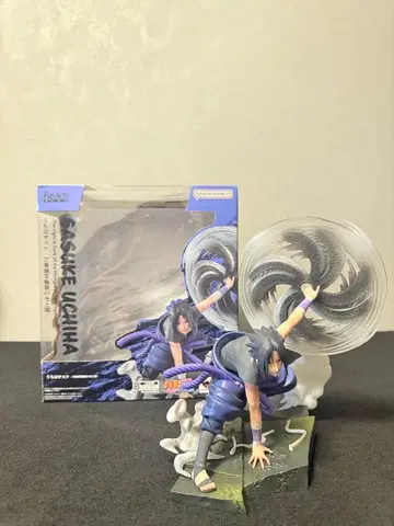 사스케 우치하 피규어