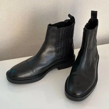 새상품급 ZARA 블랙 사이드 고어 부츠 가죽