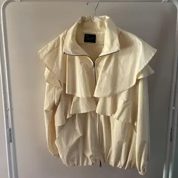 새상품급 Kastane 프릴 자켓 사이즈 F 크림