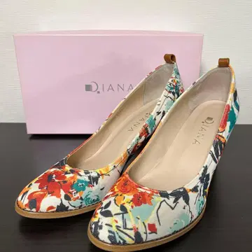 새상품급 DIANA 다이애나 꽃무늬 펌프스