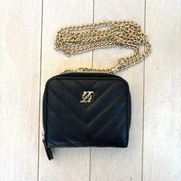 Lovetoxic 숄더 퀼팅 지갑 블랙