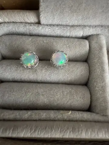 쥬얼리 츠츠미 k10 화이트 골드 오팔 귀걸이