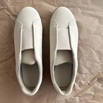 810S KITCHEN ECRU GUM 에이트 텐스