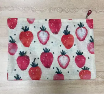 러브러리 바이 페이 스트로베리 도트 메쉬 파우치 빅 사이즈 새상품급