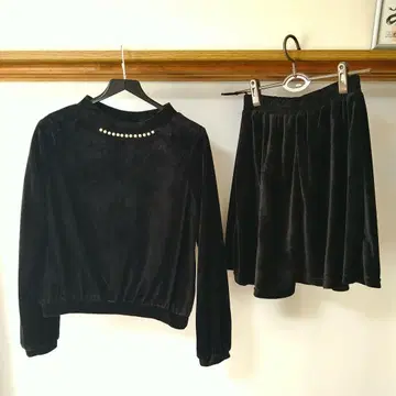 벨벳 스커트 셋업 블랙