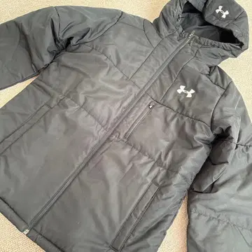 언더 아머 블랙 다운 자켓