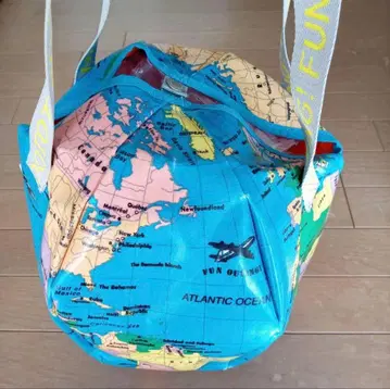 루토트 지구본 토트백